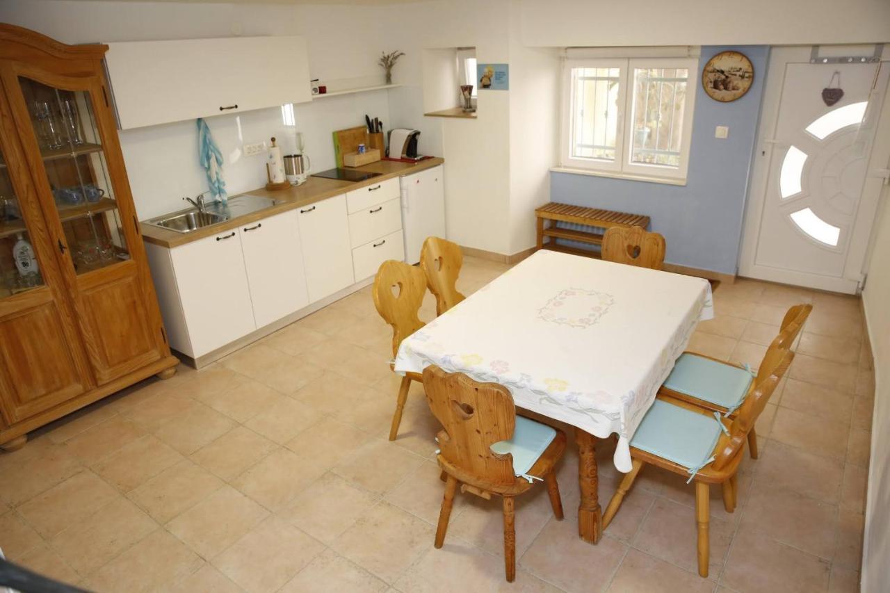 Holiday Home Yan With Bay View ヴォディツェ エクステリア 写真